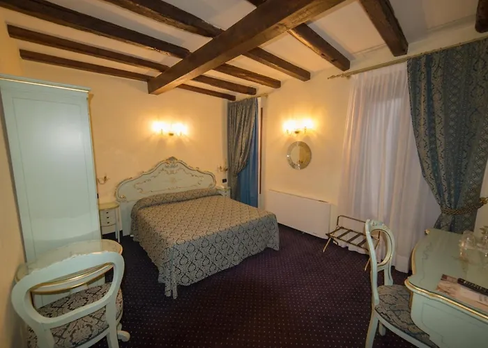 Konukevi Ca' Zose 4*
